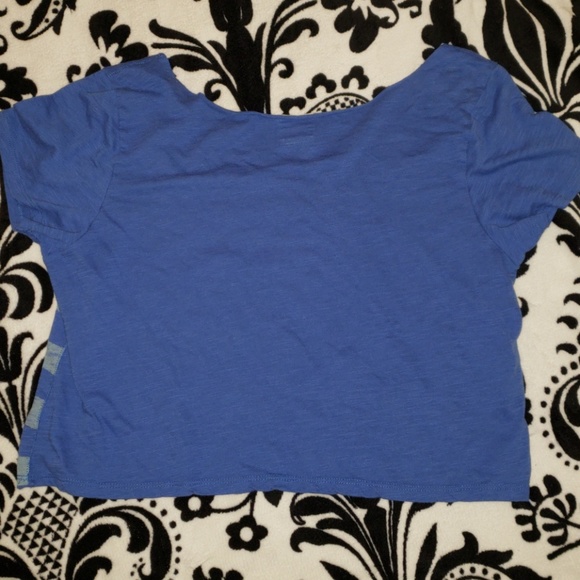 AE Loose Fit Crop Top! Make an offer! - Picture 3 of 4